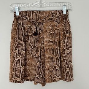 Animal print short